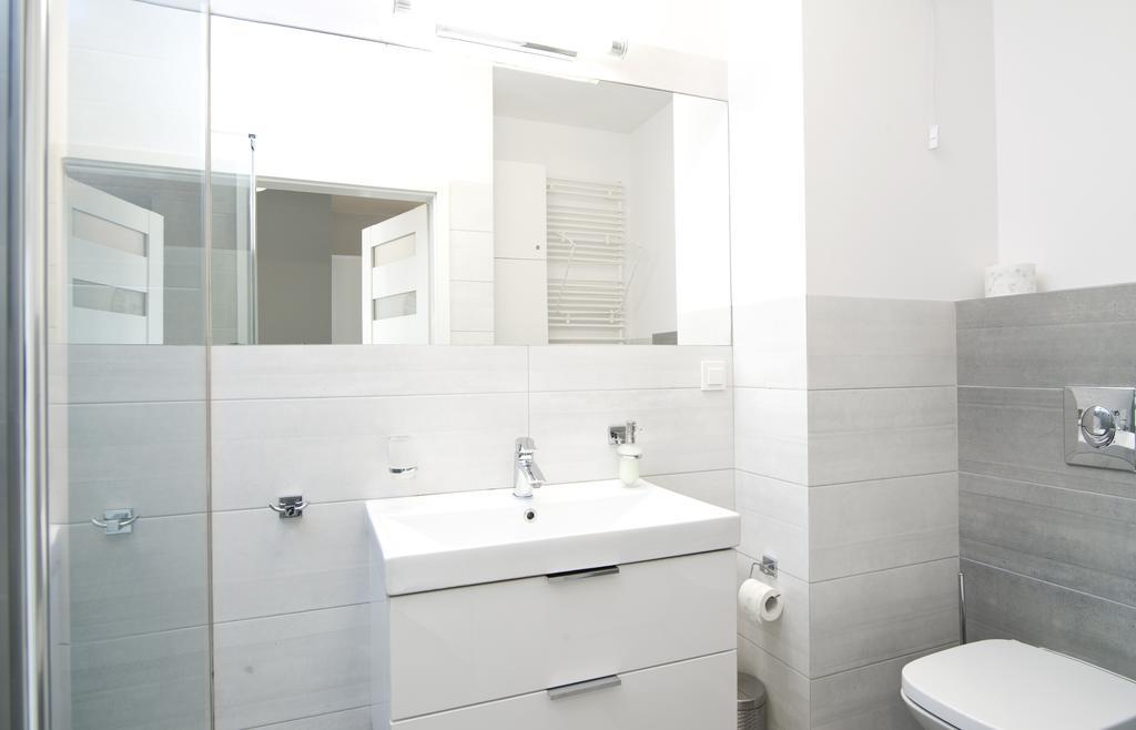 Goodnight Warsaw Apartments Dzielna 72 Εξωτερικό φωτογραφία